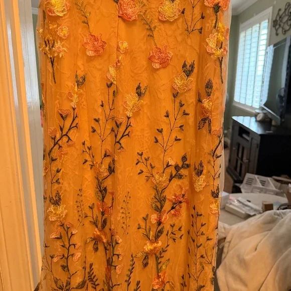 MacDuggal Formal Stunner - Picture 16 of 17